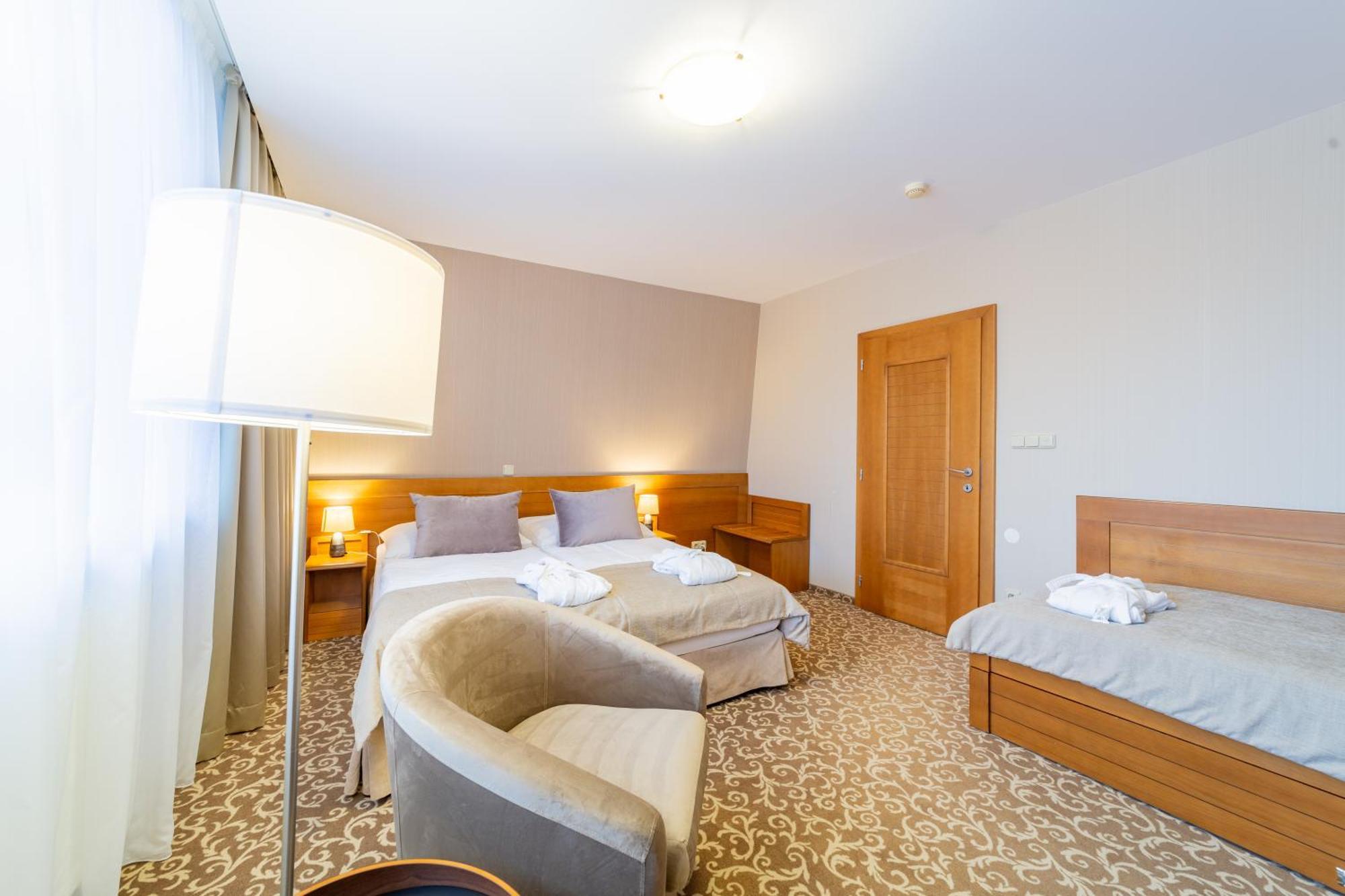 Kontakt Wellness Hotel Tatranská Lomnica Екстериор снимка