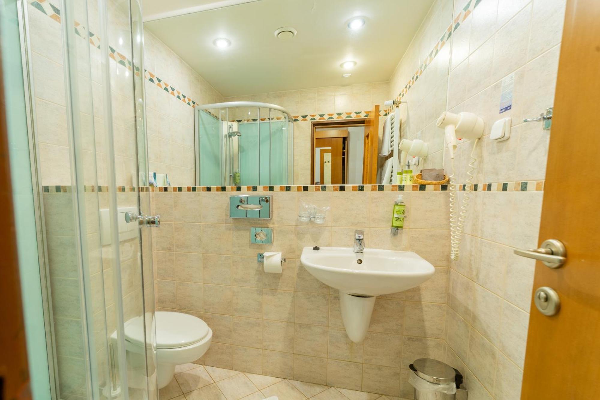 Kontakt Wellness Hotel Tatranská Lomnica Екстериор снимка