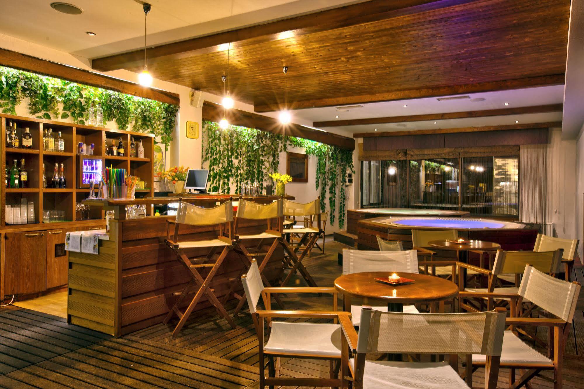 Kontakt Wellness Hotel Tatranská Lomnica Екстериор снимка